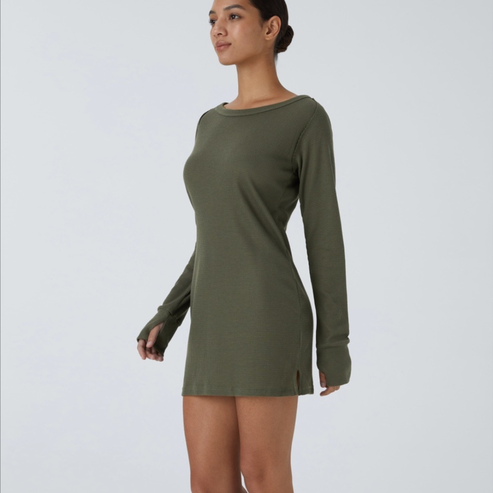 Halara Boat Neck Raglan Sleeve Thumb Hole Hem Waffle Casual Sweatshirt Dress NWT